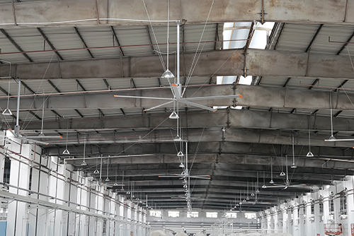 7.3 米工業(yè)大吊扇，工業(yè)場所通風(fēng)降溫的理想之選